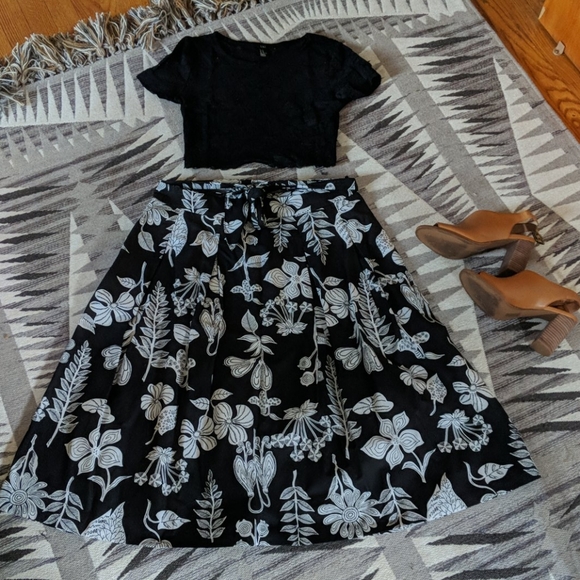 Talbots Dresses & Skirts - Black & White Floral Print Skirt